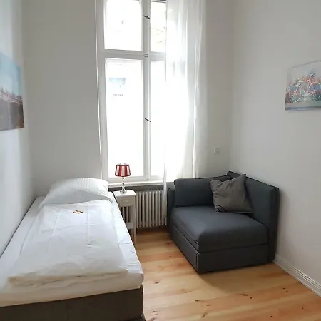 Apartment Lang Re By Rockchair L Superhost Status L 2 Bedrooms Boxspringbeds In Center - Cozy Family & Business Flair Welcomes You! *
