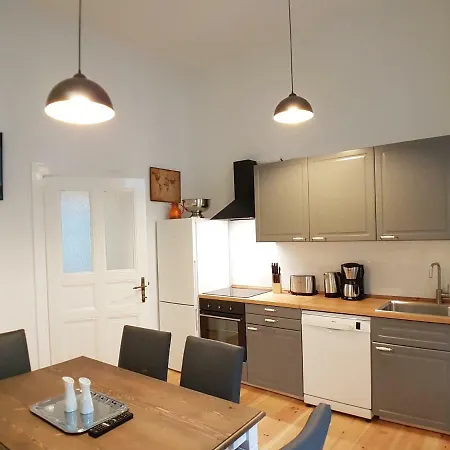 Lang Re By Rockchair L Superhost Status L 2 Bedrooms Boxspringbeds In Center - Cozy Family & Business Flair Welcomes You! Apartment *