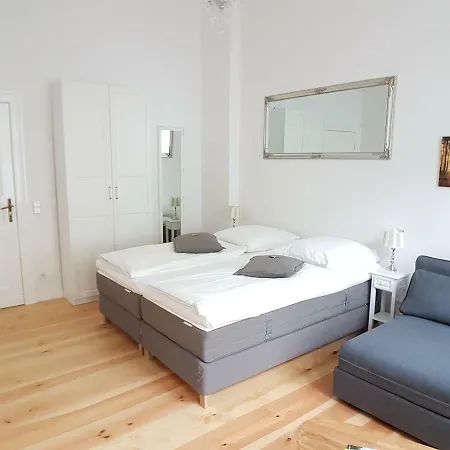 Lang Re By Rockchair L Superhost Status L 2 Bedrooms Boxspringbeds In Center - Cozy Family & Business Flair Welcomes You! * Berlin
