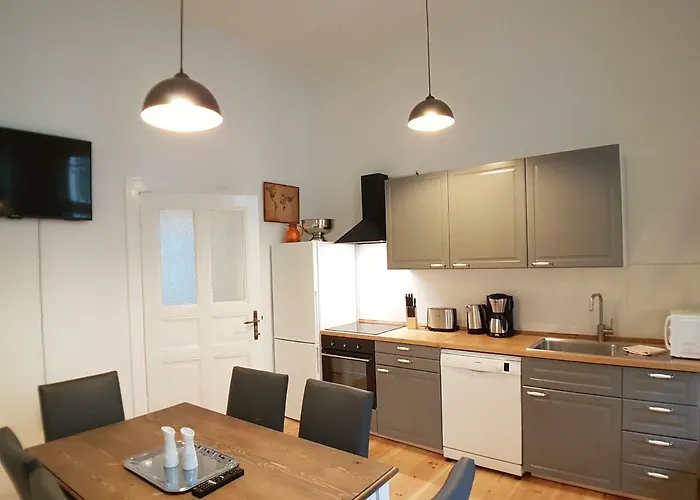 Lang Re By Rockchair L Superhost Status L 2 Bedrooms Boxspringbeds In Center - Cozy Family & Business Flair Welcomes You! Apartment *