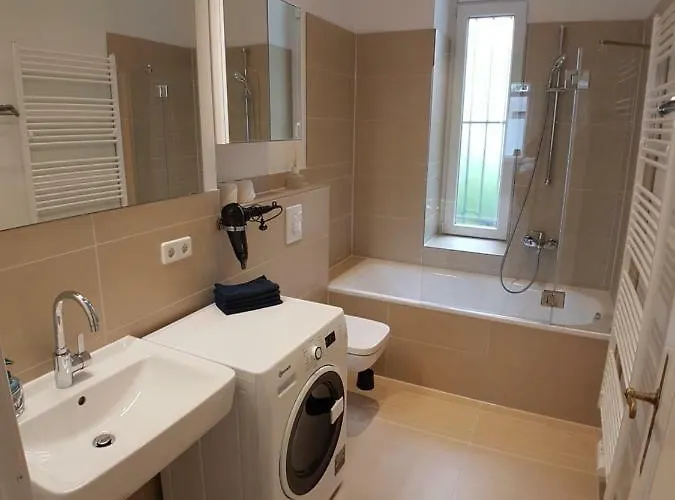 Lägenhet Lang Re By Rockchair L Superhost Status L 2 Bedrooms Boxspringbeds In Center - Cozy Family & Business Flair Welcomes You! *