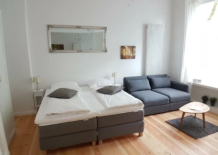 Lang Re By Rockchair L Superhost Status L 2 Bedrooms Boxspringbeds In Center - Cozy Family & Business Flair Welcomes You! Apartment *